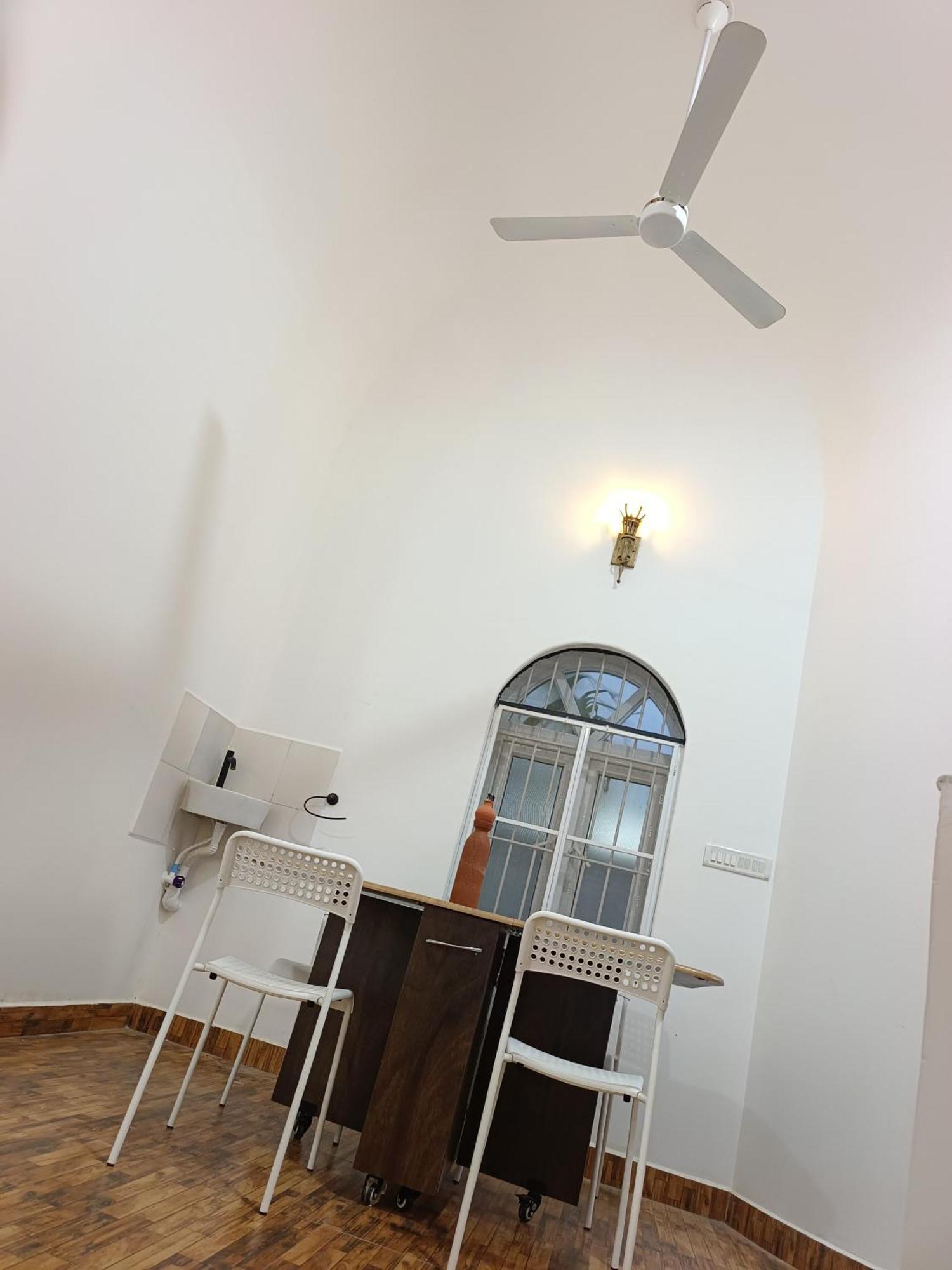 Caveman Guest House Pondicherry Esterno foto